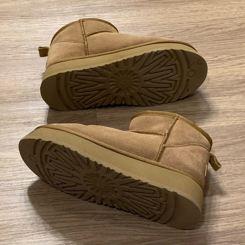 UGG Classic Ultra Mini Platform Boots in Chestnut Size 10 - Picture 4 of 16